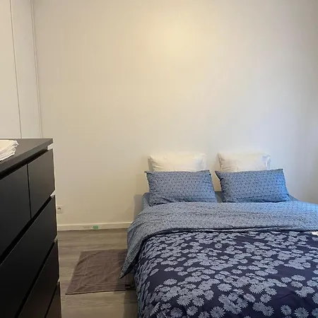 Appartement T2) moderne + Parking Paris la défense à Puteaux Extérieur photo
